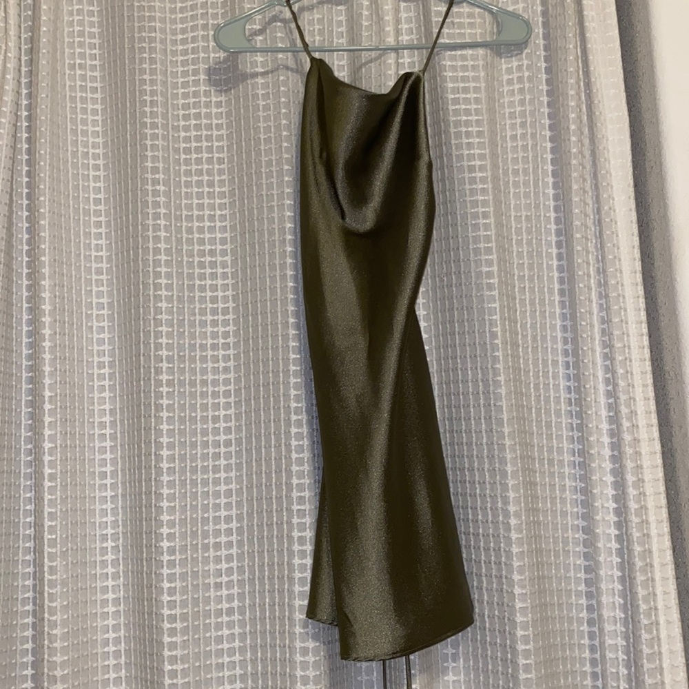 Very cute going out dress!